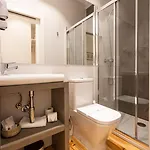 Mystay Batalha Apartman *